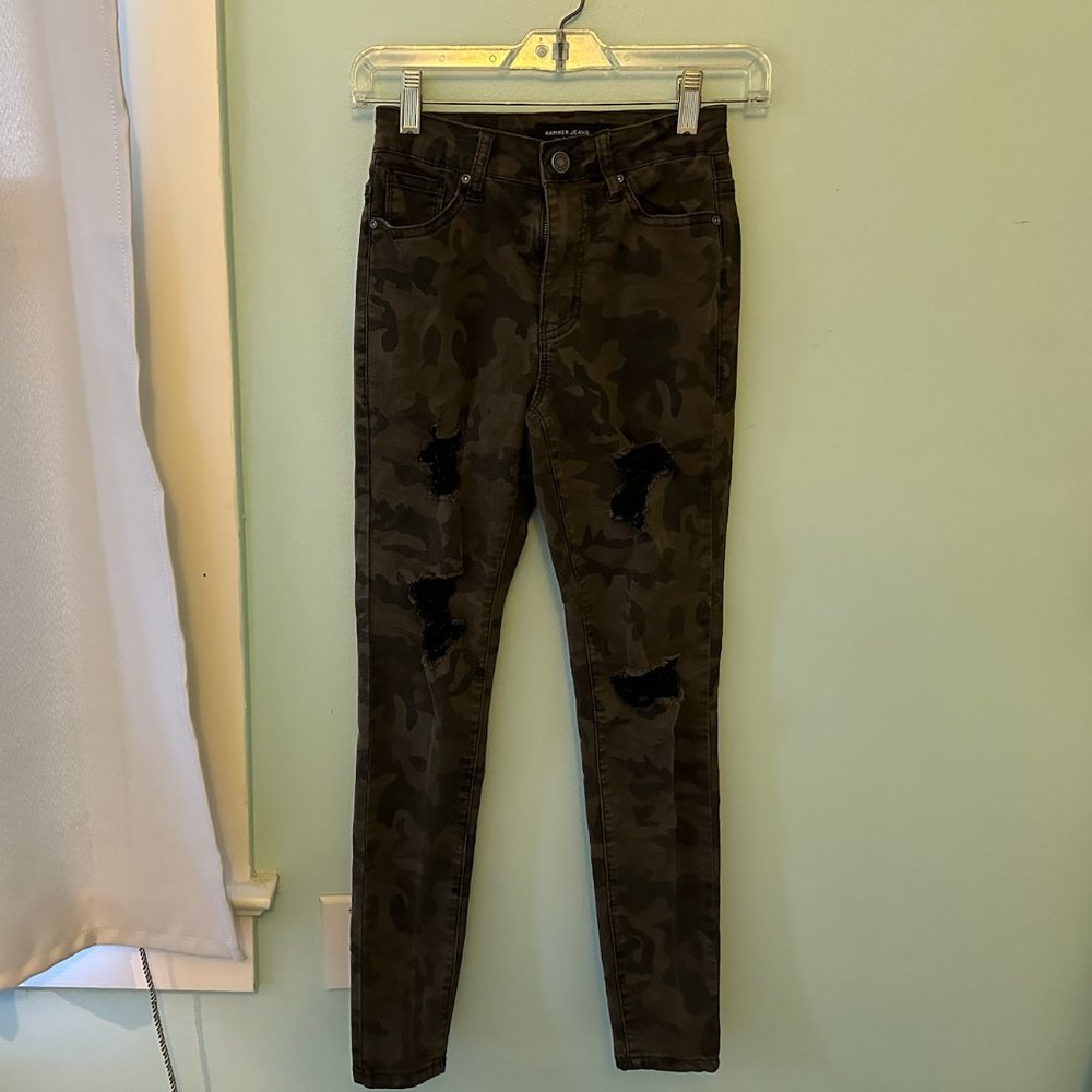 Hammer Jeans Los Angeles Camo Distressed Skinny Jeans Style H504